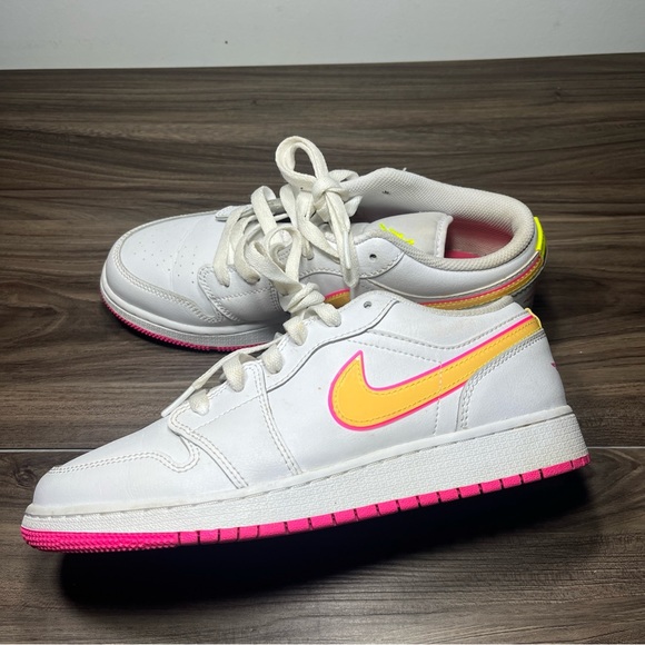 jordan 1 low edge glow
